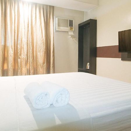 Lorenzzo Suites Hotel Makati City Bagian luar foto