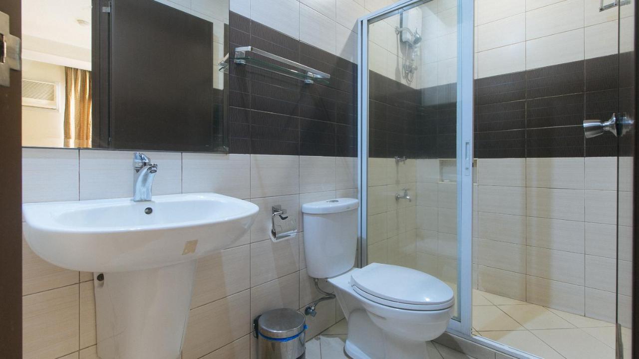 Lorenzzo Suites Hotel Makati City Bagian luar foto