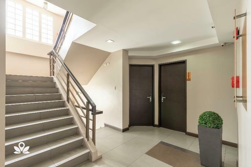 Lorenzzo Suites Hotel Makati City Bagian luar foto