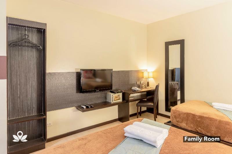 Lorenzzo Suites Hotel Makati City Bagian luar foto